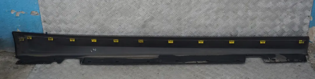 BMW E90 E91 Listón umbral faldón lateral izquierdo Negro Schwarz 2 - SKU 0032951-SCH8 - Número de pieza 32951