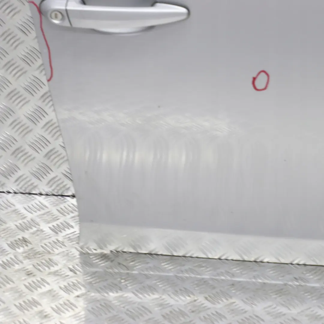 Puerta Delantera Derecha Titansilber Silber Silver Metalic para BMW E87 E87N LCI con número de pieza 41517191012 BMW E87 E87N LCI Puerta Delantera Derecha Titansilber Silber Silver Metalic - SKU 7191012-TS - Número de pieza 41517191012