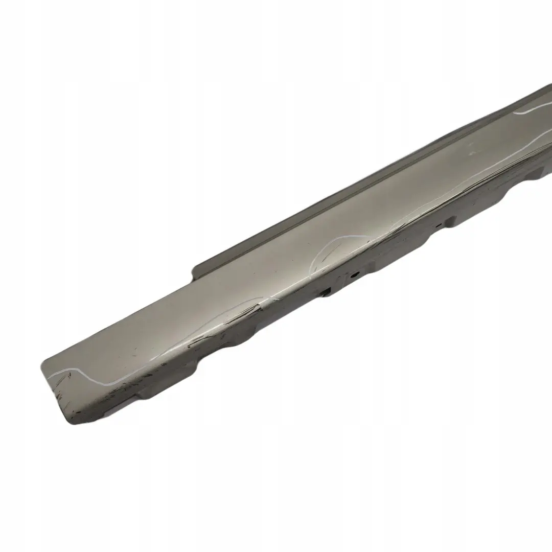 BMW F10 F11 Puerta Sill Cubierta Falda Panel Izquierdo N / Cachemira Plata - A72 - SKU 2209827-KAS - Número de pieza 2209827