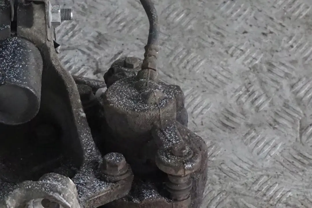 N47 M Sport Kit Amortisseur Pivotement avant Droit pour BMW E81 118d à propos du numéro de pièce 6786023 BMW E81 118d N47 M Sport Kit Amortisseur Pivotement avant Droit - SKU 6786024-2 - Numéro de pièce 6786023