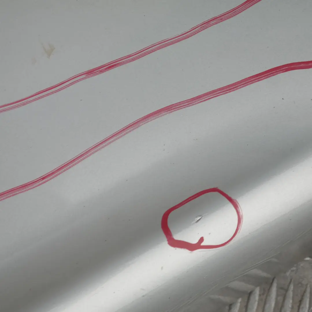 BMW2 E87 Listello Portiera Apertura Gonna SX Argento-Titanio Sliber per con numero di parte 32949 BMW2 E87 Listello Portiera Apertura Gonna SX Argento-Titanio Sliber - SKU 0032949-TS22 - Numero di parte 32949