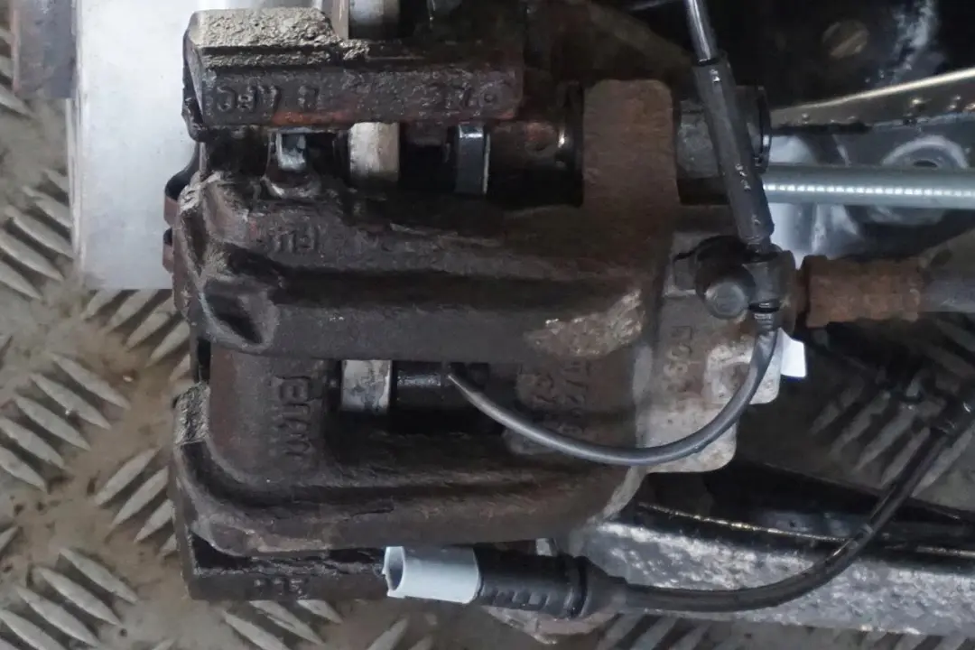 BMW F20 116i N13 Trasero Derecho O / S Pierna Suspension Eje Freno Disco Hub Set - SKU 6792516-1 - Número de pieza 6792516