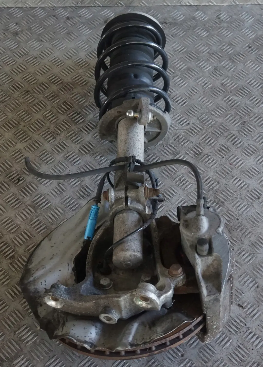 M57N2 231HP Stoßdämpfer Federbein Vorn Rechts Schwenklager für BMW 7 er E66 730Ld mit Teilenummer 6786532 BMW 7 er E66 730Ld M57N2 231HP Stoßdämpfer Federbein Vorn Rechts Schwenklager - SKU 6786532 - Teilenummer 6786532