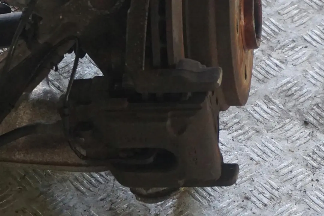 BMW 7 er E65 735i N62 272PS Längslenker Radträger Bremsscheibe Hinten Rechts - SKU 6763120-5 - Teilenummer 6763120