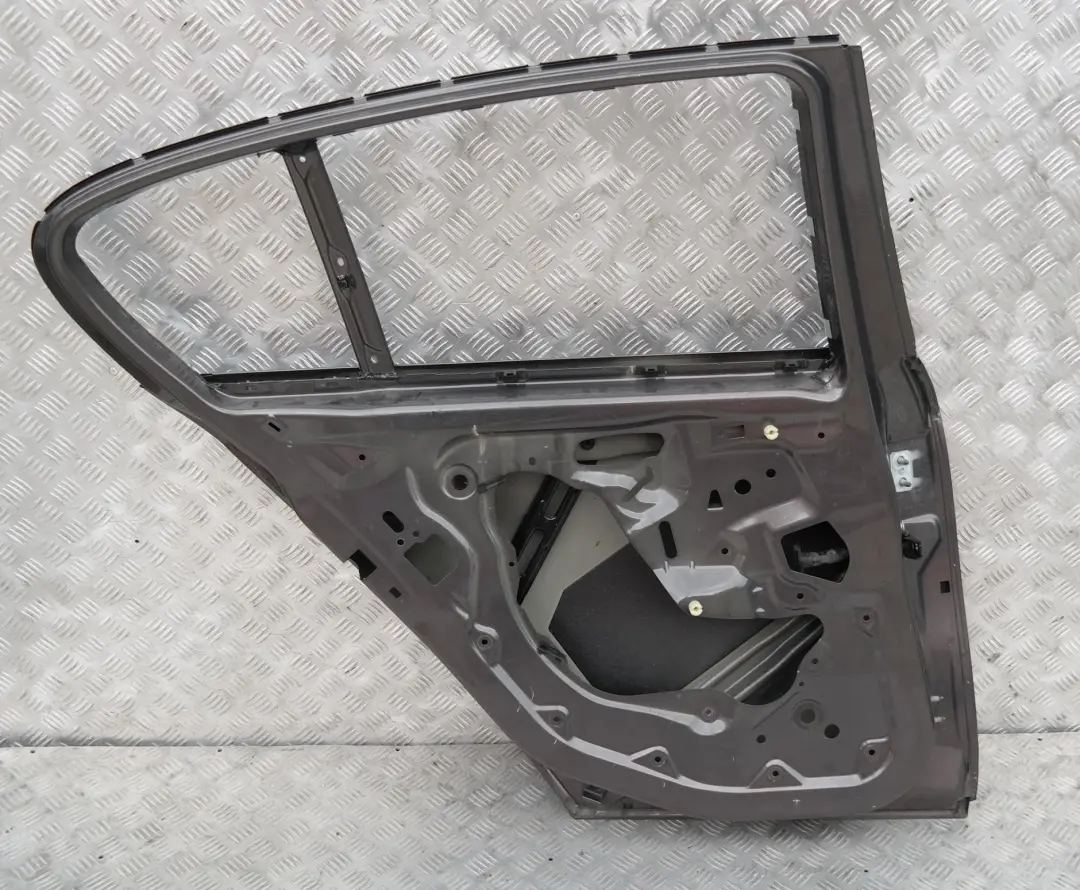 drzwi lewe tylne tył Havana - A17 do BMW 1 e87 o numerze 41527191017 BMW 1 e87 drzwi lewe tylne tył Havana - A17 - SKU 7191017-HAV - Numer Części 41527191017