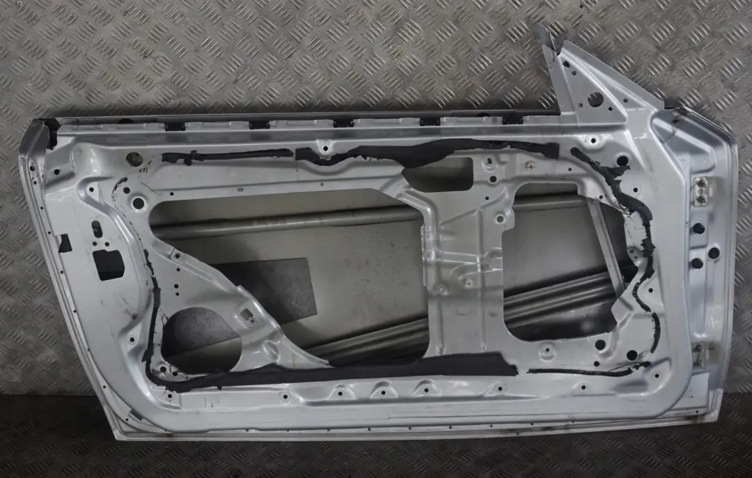 Door Front Left N/S Titansilber Titan Silver Metallic to BMW 1 Series E81 E82 E88 with Part number 7207445 BMW 1 Series E81 E82 E88 Door Front Left N/S Titansilber Titan Silver Metallic - SKU 7207445-TS1 - Part number 7207445