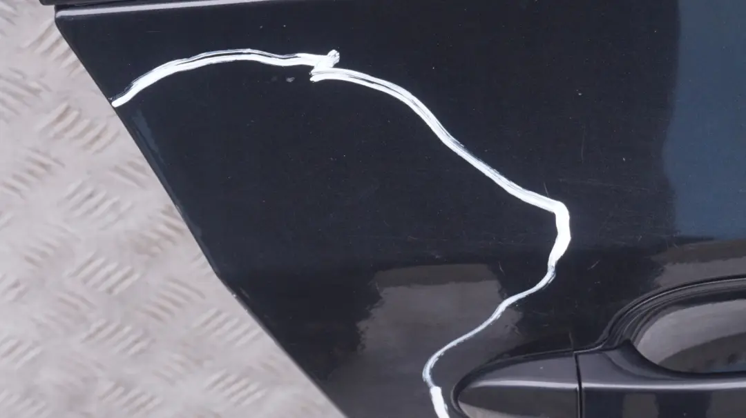 Arriere Droite Noir Sapphire Metallique 475 pour BMW E60 LCI Porte à propos du numéro de pièce 41527202342 BMW E60 LCI Porte Arriere Droite Noir Sapphire Metallique 475 - SKU 7202342-BS - Numéro de pièce 41527202342