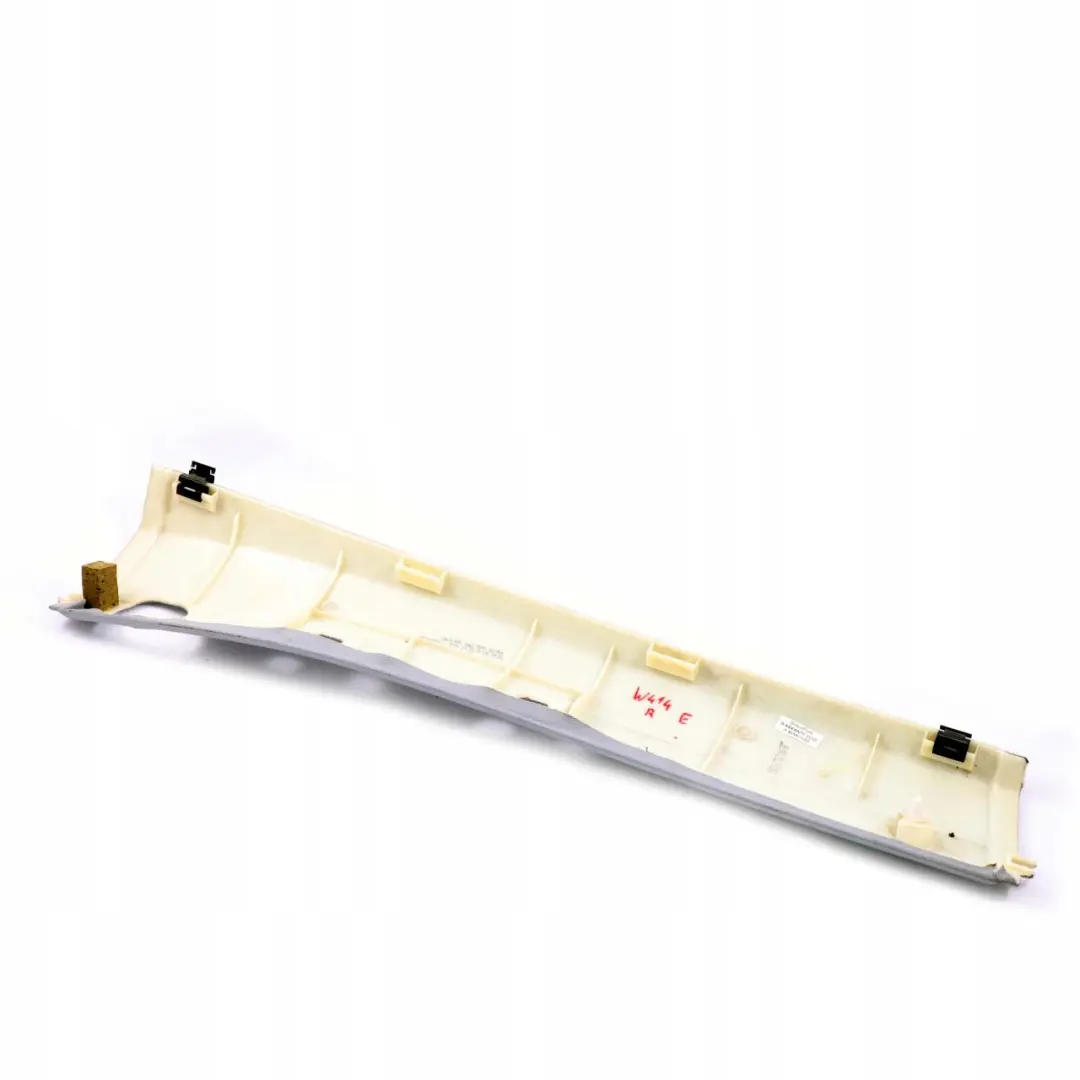 Mercedes-Benz W414 Toit Moulure Droite Capot Gris pour à propos du numéro de pièce A4146900262 Mercedes-Benz W414 Toit Moulure Droite Capot Gris - SKU A4146900262 - Numéro de pièce A4146900262