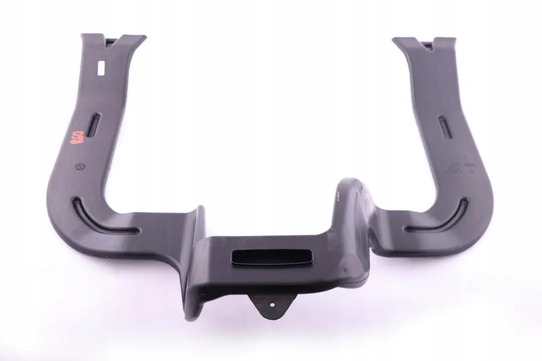 Heater Duct to Mini R60 R61 Rear with Part number 9800088 Mini R60 R61 Rear Heater Duct - SKU 9800088 - Part number 9800088