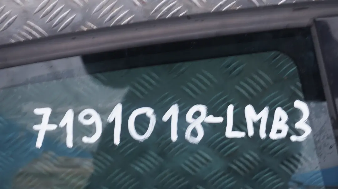 BMW 1 er E87 LCI Beifahrer Tür hinten rechts Le Mans Blau Metallic 381 - SKU 7191018-LMB3 - Teilenummer 7191018