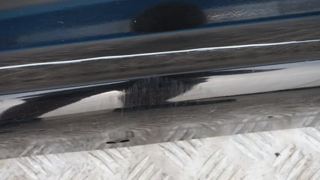 BMW 1 E87 Nakładka próg prawy schwarz II 668 - SKU 0032948-SCH9 - Numer Części 32948