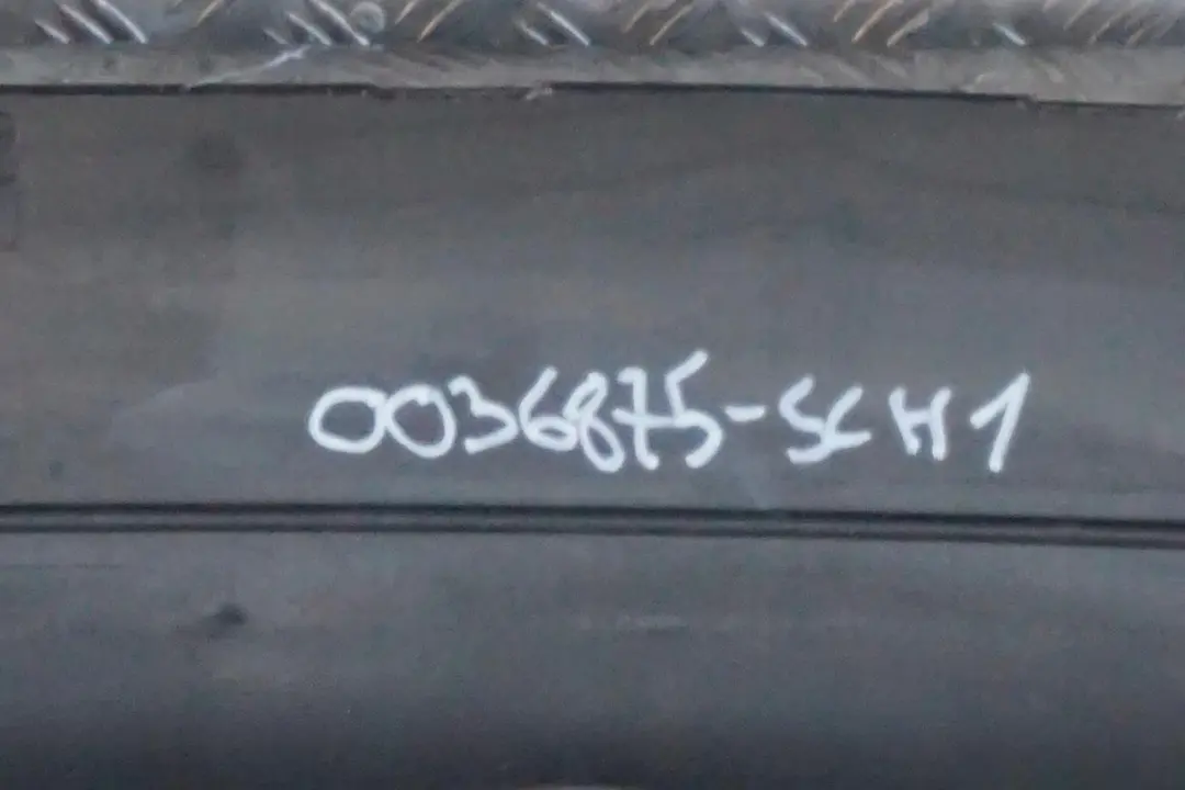 Zderzak tylny tył schwarz II do BMW 3 E90 LCI o numerze 0036875 BMW 3 E90 LCI Zderzak tylny tył schwarz II - SKU 0036875-SCH1 - Numer Części 0036875