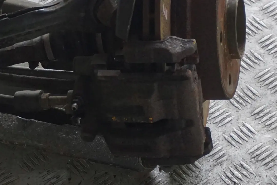 BMW 1 Reihe E87 LCI 120d N47 Abtriebswelle Schwenklager Hinten Links - SKU 6774809-12 - Teilenummer 6774809