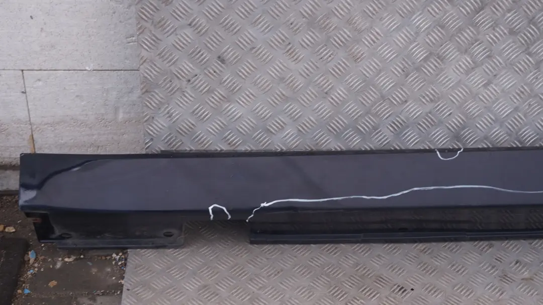BMW 5 E60N E61N LCI Bas de Porte Couverture Seuil a Gauche Bleu Monaco - A35 - SKU 0422464-MB - Numéro de pièce 0422464