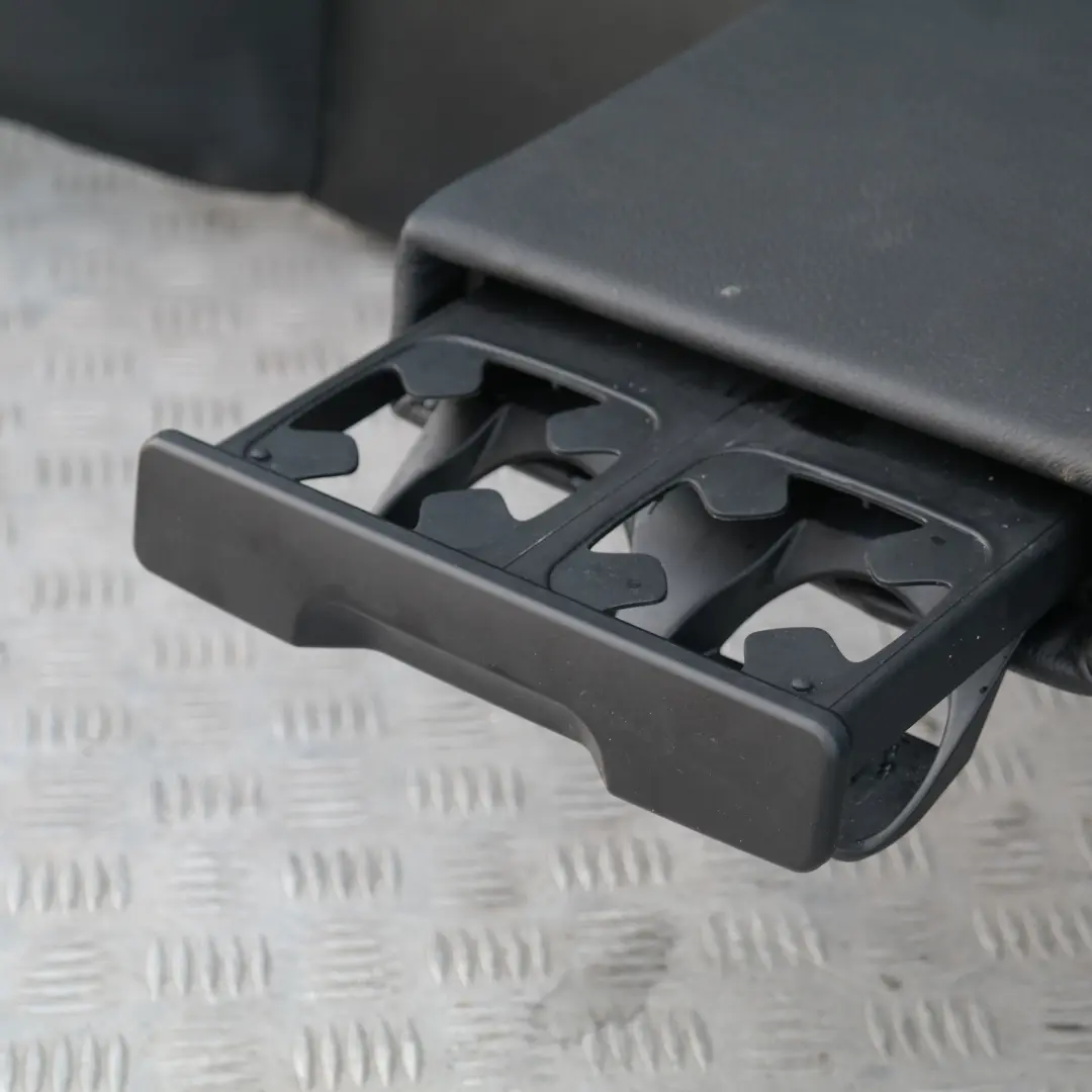 Negro Cuero Schwarz Cubierta Respaldo Asiento Trasero Sofa para BMW E90 con número de pieza 7146867 BMW E90 Negro Cuero Schwarz Cubierta Respaldo Asiento Trasero Sofa - SKU 7146867-2 - Número de pieza 7146867