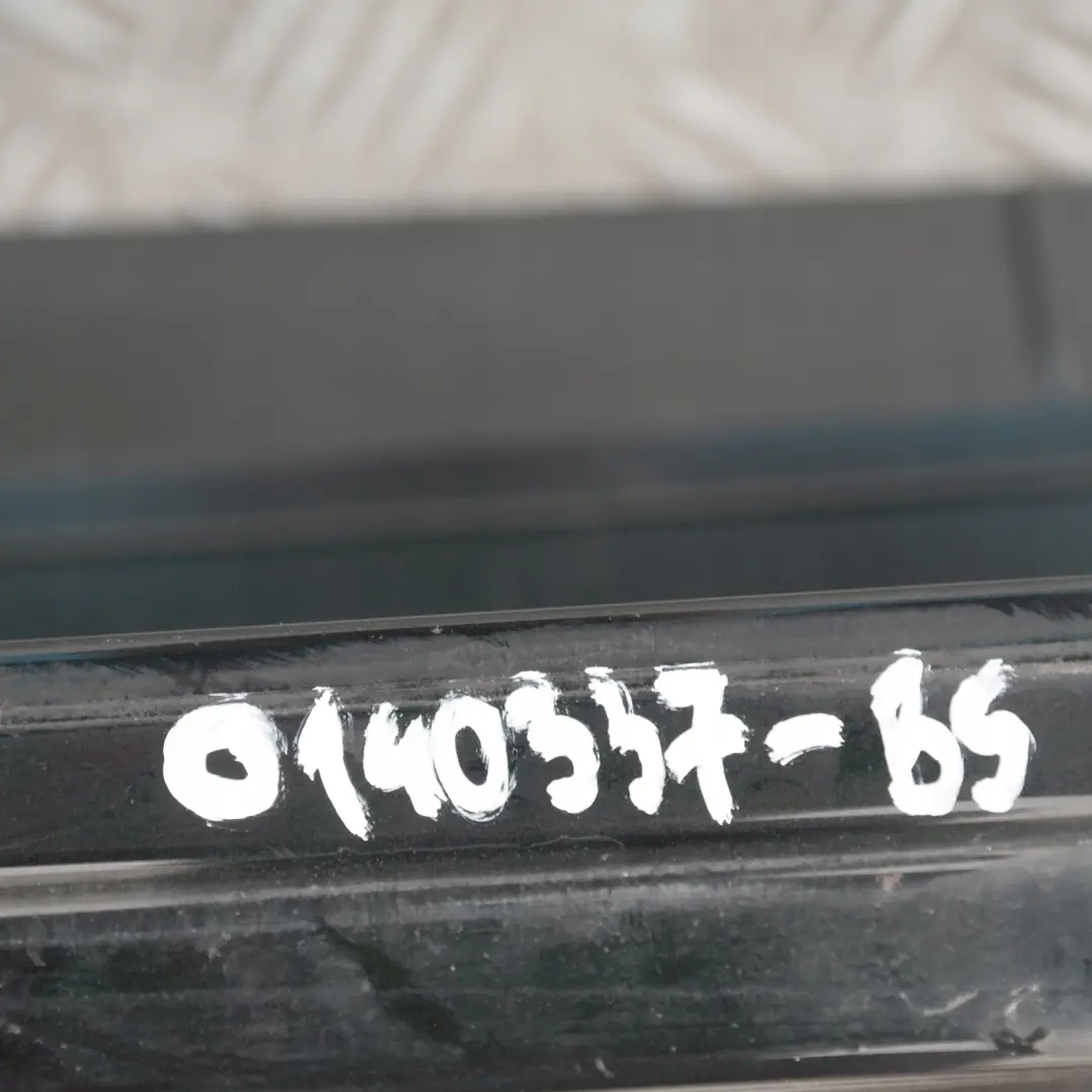 Bas de Porte Couverture Seuil A Gauche Noir Sapphire Metallique 475 pour BMW E65 à propos du numéro de pièce 140037 BMW E65 Bas de Porte Couverture Seuil A Gauche Noir Sapphire Metallique 475 - SKU 0140037-BS - Numéro de pièce 140037