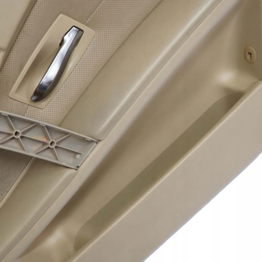 Delantero Derecho Tarjeta De Puerta De cuero Nasca Beige Forro Trim para BMW E60 E61 con número de pieza 7076802 BMW E60 E61 Delantero Derecho Tarjeta De Puerta De cuero Nasca Beige Forro Trim - SKU 7076802 - Número de pieza 7076802