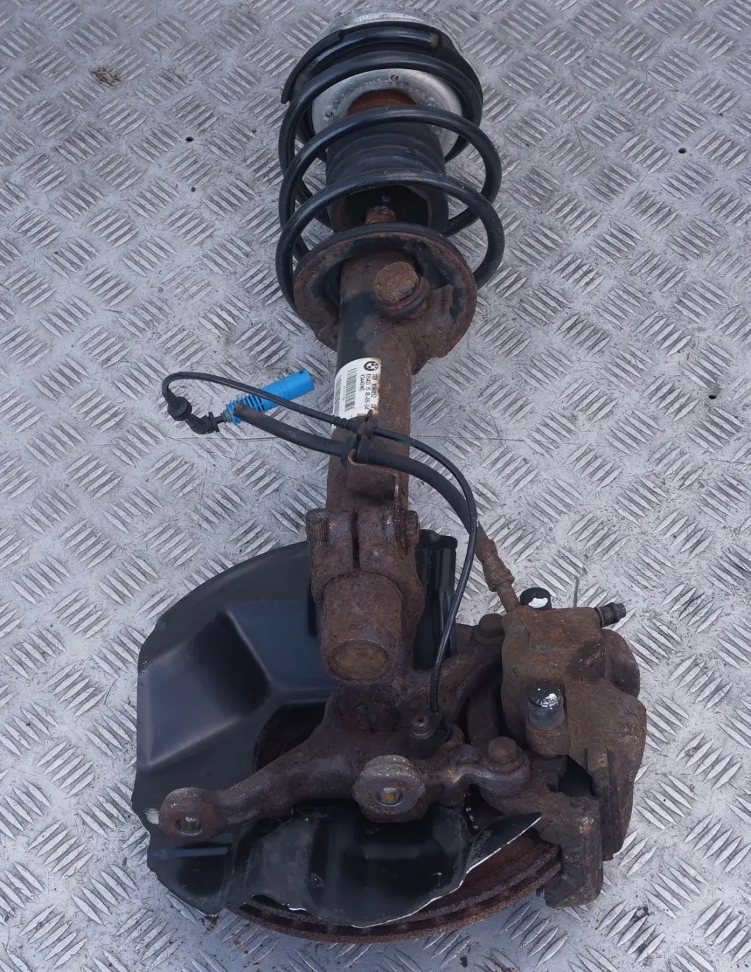 N46 Front Right O/S Suspension Leg Brake Axle to BMW 3 Series E46 Compact 316ti with Part number 1096852 BMW 3 Series E46 Compact 316ti N46 Front Right O/S Suspension Leg Brake Axle - SKU 1096852 - Part number 1096852