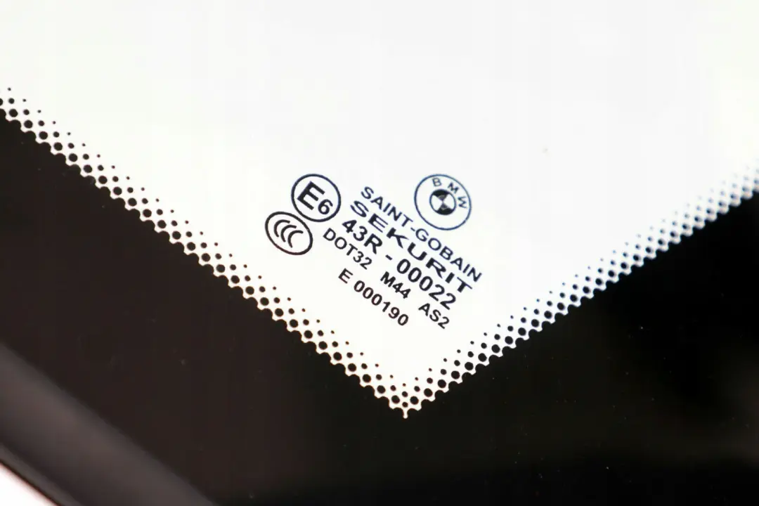BMW X5 Series E53 Green Window Glass Rear Right O/S AS2 - SKU 8402620 - Part number 8402620