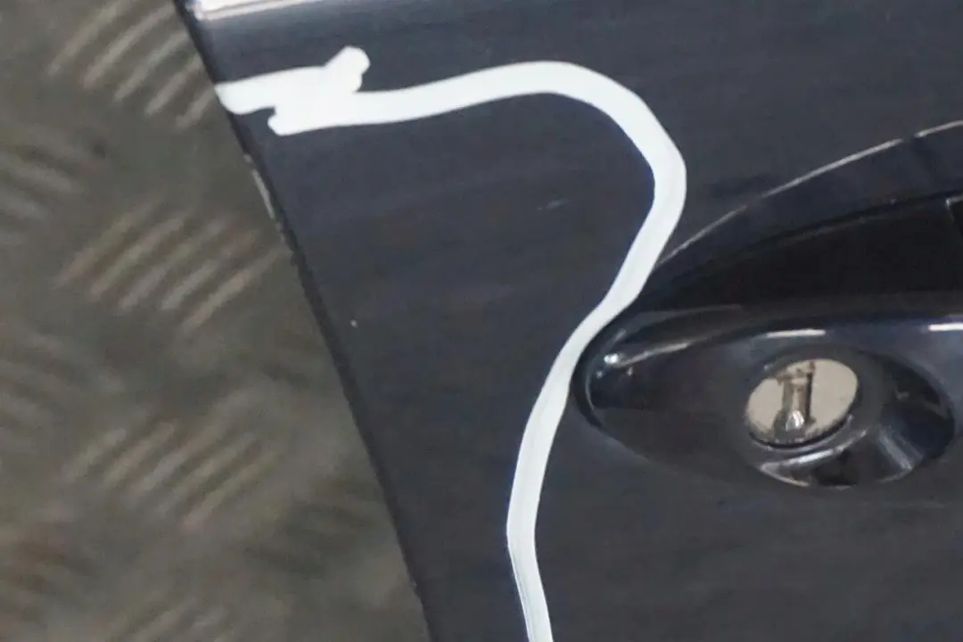 Porta Anteriore Destra Blu Monaco Blu Metallizzato - A35 per BMW E60 E61 Touring con numero di parte 7202340 BMW E60 E61 Touring Porta Anteriore Destra Blu Monaco Blu Metallizzato - A35 - SKU 7202340-MB1 - Numero di parte 7202340