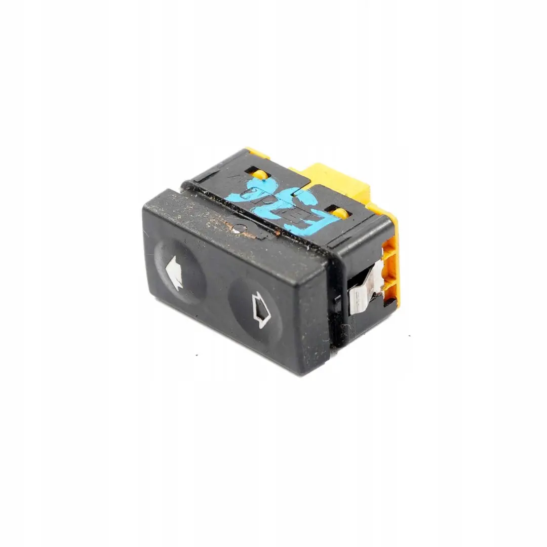 Przełącznik podnoszenia szyb włącznik do BMW E36 o numerze 8368941 BMW E36 Przełącznik podnoszenia szyb włącznik - SKU 8368941 - Numer Części 8368941