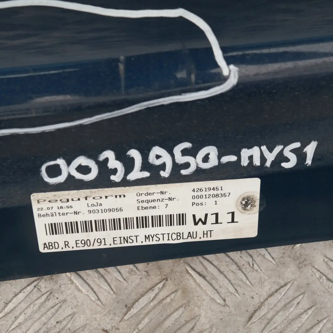 Schwellerleiste Seitenschweller rechts Mysticblau Blau Metallic für BMW E90 E91 mit Teilenummer 32950 BMW E90 E91 Schwellerleiste Seitenschweller rechts Mysticblau Blau Metallic - SKU 0032950-MYS1 - Teilenummer 32950