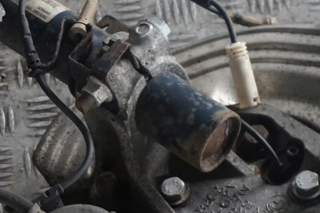 M57N2 M Ammortizzatori Sport Anteriore Sinistro per BMW E91 Touring 330d con numero di parte 6786015 BMW E91 Touring 330d M57N2 M Ammortizzatori Sport Anteriore Sinistro - SKU 6786015 - Numero di parte 6786015