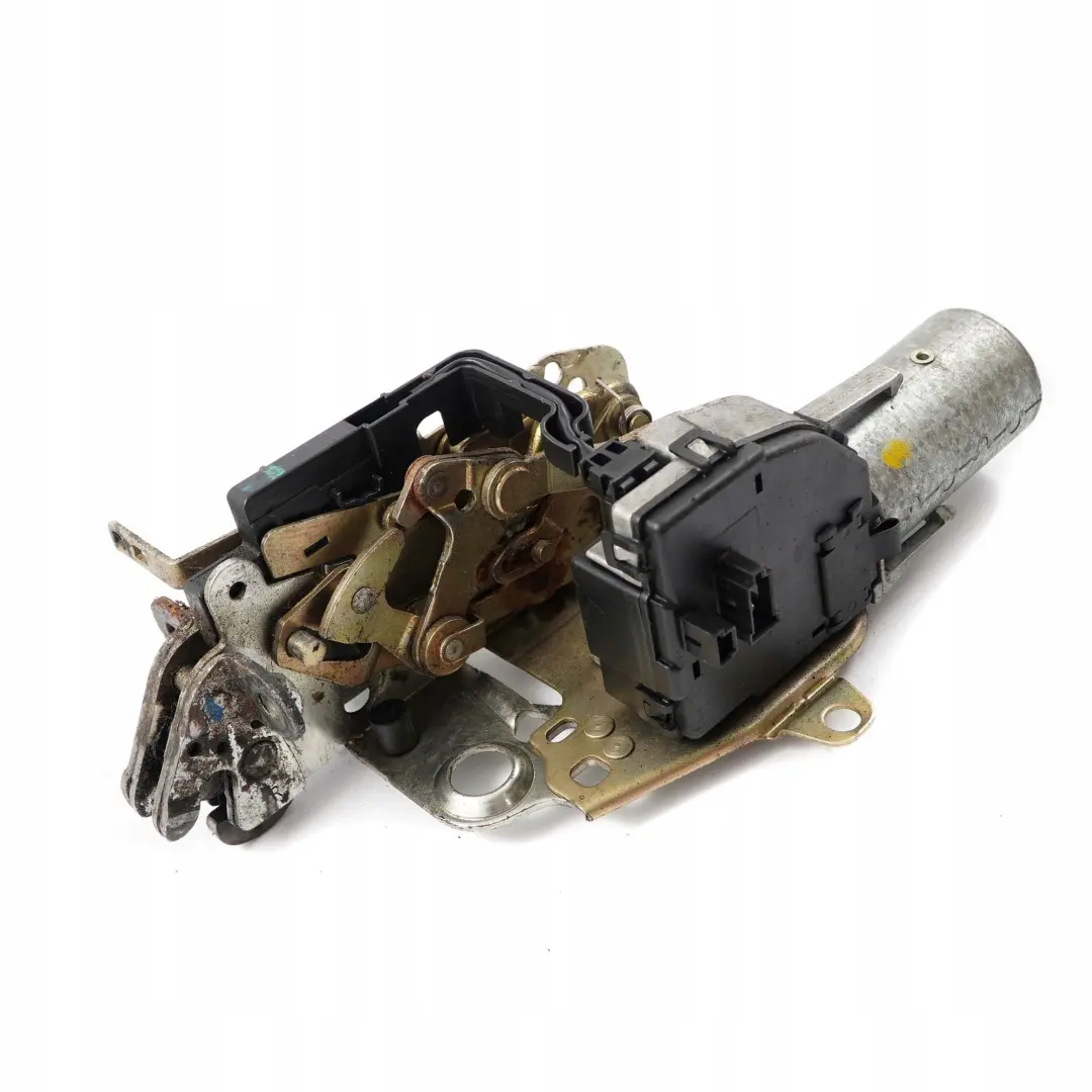 klasa W210 Zamek klapy bagażnika do Mercedes E o numerze A2107400536 Mercedes E klasa W210 Zamek klapy bagażnika - SKU A2107400536 - Numer Części A2107400536