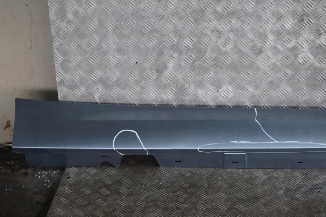 Listello Portiera Apertura Gonna Dx Blu Acqua di Alto Mare per BMW E90 E91 LCI 2 con numero di parte 0037060 BMW E90 E91 LCI 2 Listello Portiera Apertura Gonna Dx Blu Acqua di Alto Mare - SKU 0037060-WB2 - Numero di parte 0037060