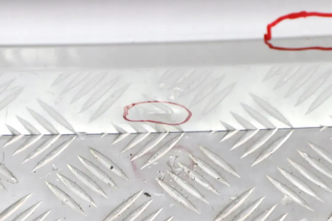 E-KLASA S211 W211 kombi Klapa bagażnika do MERCEDES o numerze A2117400205 MERCEDES E-KLASA S211 W211 kombi Klapa bagażnika - SKU A2117400205-BS - Numer Części A2117400205