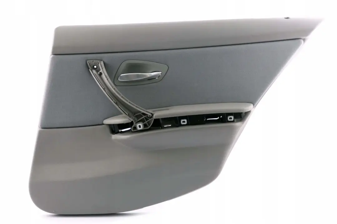 Garniture de Porte Arriere Droite Cuir Dakota Gris 7217582 pour BMW E90 à propos du numéro de pièce 9152362 BMW E90 Garniture de Porte Arriere Droite Cuir Dakota Gris 7217582 - SKU 9152362 - Numéro de pièce 9152362