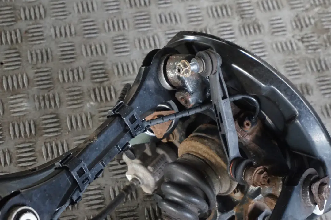 Right O/S Leg Spring Strut Hub Caliper to BMW 1 Series F20 116d ed Rear with Part number 6873724 BMW 1 Series F20 116d ed Rear Right O/S Leg Spring Strut Hub Caliper - SKU 6873724-1 - Part number 6873724