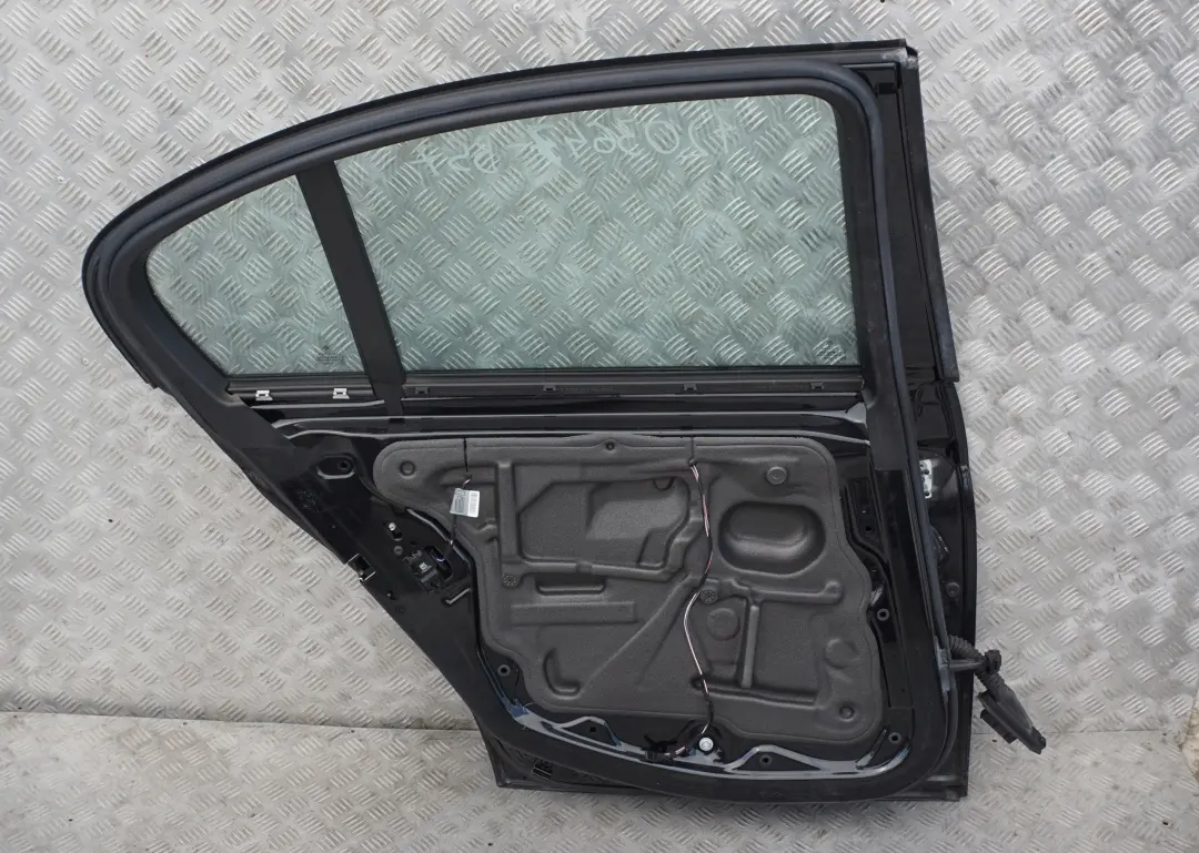 BMW 7 E90 E90N Puerta Trasera Izquierda Negro Zafiro Metalico - 475 - SKU 7203647-BS7 - Número de pieza 7203647