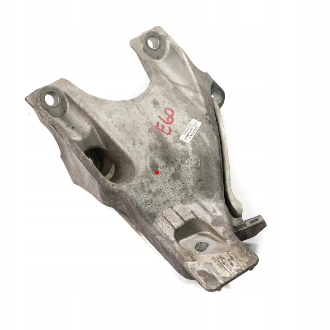 Łapa silnika prawa wspornik do BMW E60 E61 E63 E64 o numerze 22116770940 BMW E60 E61 E63 E64 Łapa silnika prawa wspornik - SKU 6776286 - Numer Części 22116770940
