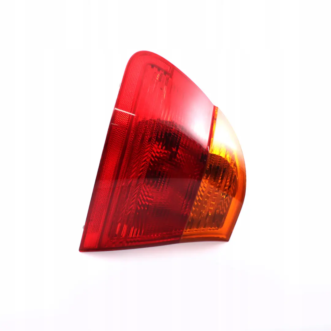 Lampa lewa tylna lewy tył do BMW E46 Sedan o numerze 8364921 BMW E46 Sedan Lampa lewa tylna lewy tył - SKU 8364921 - Numer Części 8364921