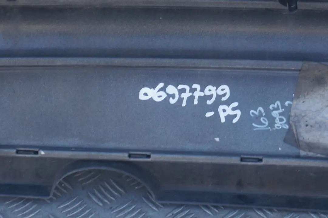 Stossfänger Hinten PDC Pure Silver Silber Metallic - 900 für BMW Mini Cooper R50 mit Teilenummer 0697799 BMW Mini Cooper R50 Stossfänger Hinten PDC Pure Silver Silber Metallic - 900 - SKU 0697799-PS - Teilenummer 0697799