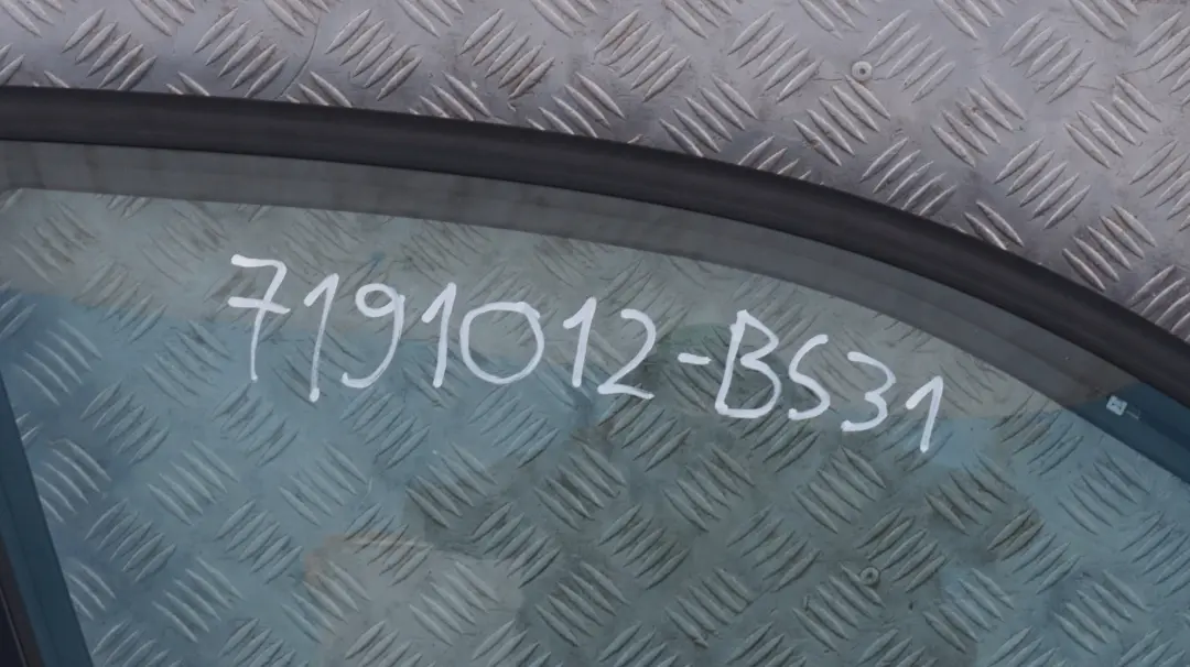 BMW 1 SERIES 31 E87 E87N Door Front Right O/S Black Sapphire Metallic - 475 - SKU 7191012-BS31 - Part number 7191012
