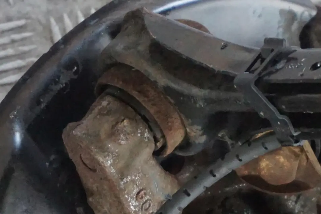 N47 Zwrotnica półoś lewa 177HP do BMW Cabrio E88 120d o numerze 6774809 BMW Cabrio E88 120d N47 Zwrotnica półoś lewa 177HP - SKU 6774809-4 - Numer Części 6774809