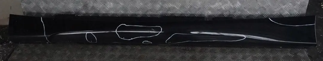 Nakładka listwa próg lewy M-Pakiet do BMW E87 LCI o numerze 0033557 BMW E87 LCI Nakładka listwa próg lewy M-Pakiet - SKU 0033557-SG - Numer Części 0033557