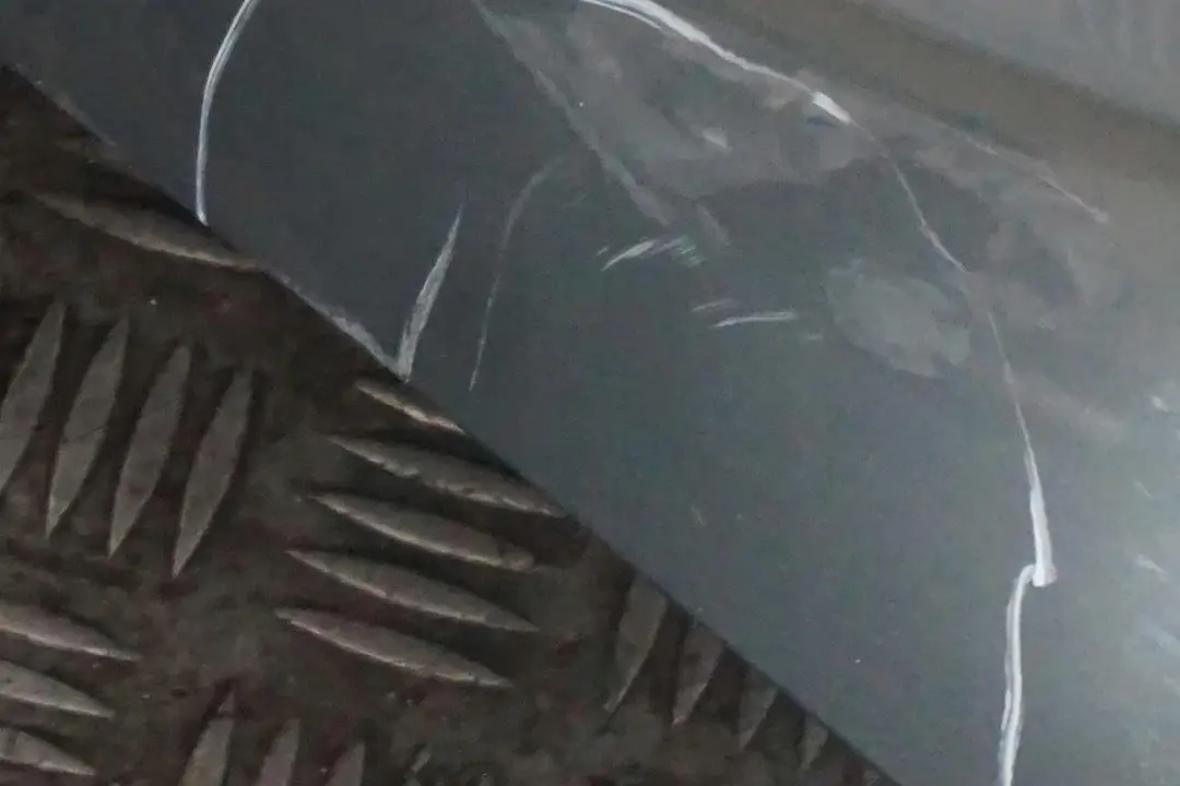 Klapa tylna tył Titangrau do BMW 7 E65 E66 o numerze 7049252 BMW 7 E65 E66 Klapa tylna tył Titangrau - SKU 7049252-TGR - Numer Części 7049252