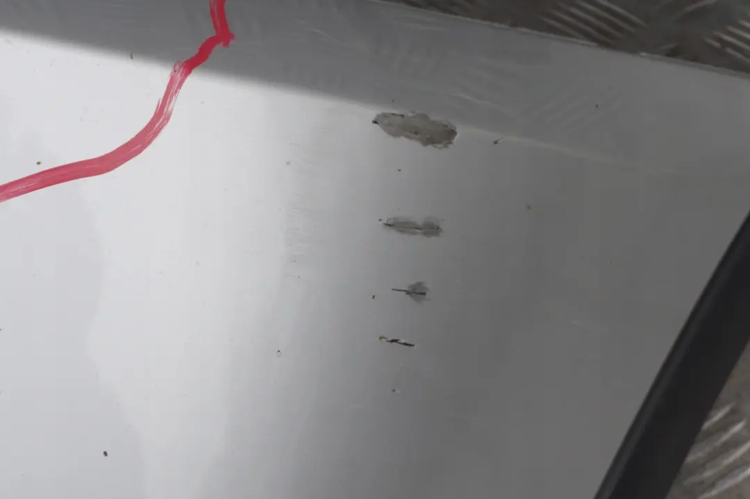 Zderzak przedni przód titansilber 354 do BMW E53 X5 o numerze 0010150 BMW E53 X5 Zderzak przedni przód titansilber 354 - SKU 0010150-TS6 - Numer Części 0010150