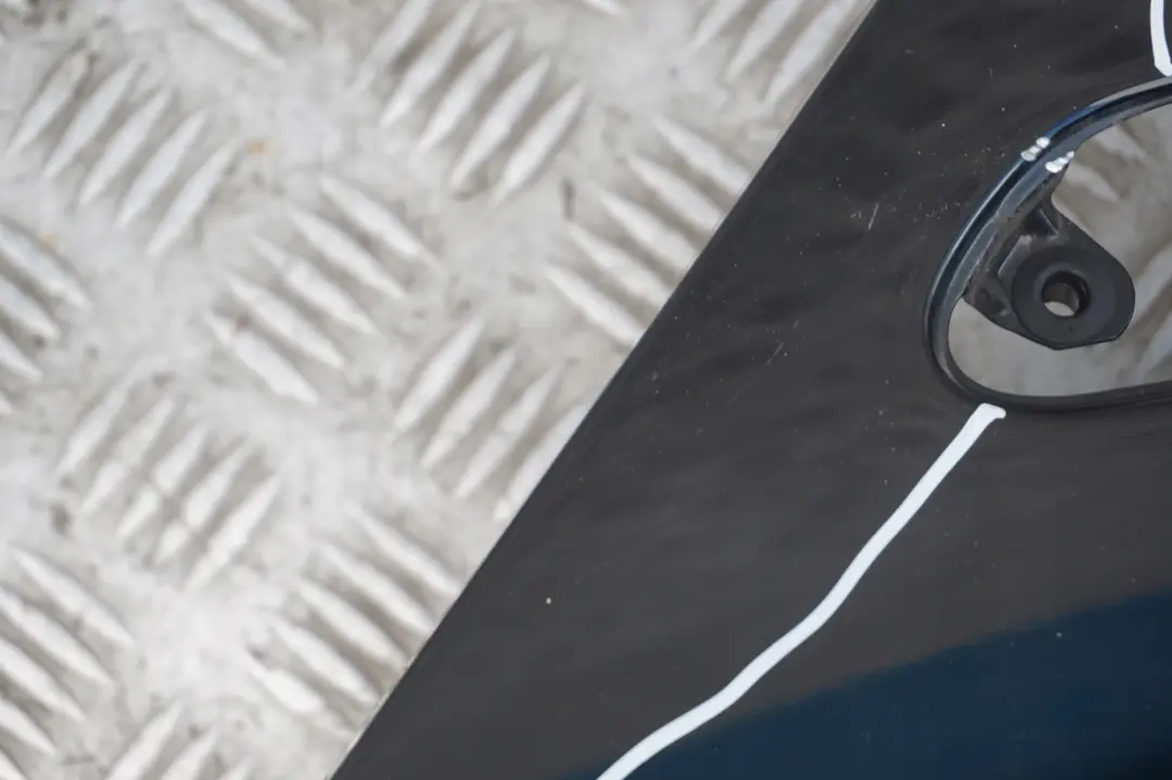 Błotnik lewy przód schwarz II 668 do MINI R50 o numerze 7037437 MINI R50 Błotnik lewy przód schwarz II 668 - SKU 7037437-SCH1 - Numer Części 7037437