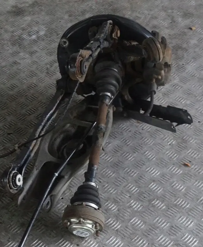 N47 Rear Left N/S Suspension Leg Carrier Brake Disc to BMW 3 Series E90 320d with Part number 6774809 BMW 3 Series E90 320d N47 Rear Left N/S Suspension Leg Carrier Brake Disc - SKU 6774809-20 - Part number 6774809