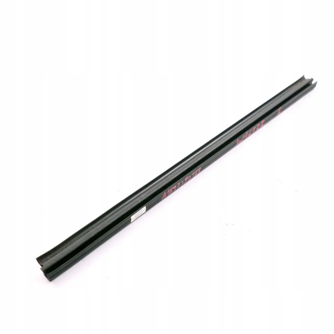 Mercedes Benz a Class W169 Porta Anteriore Sinistra Finestra Barra - SKU A1697350165 - Numero di parte A1697350165