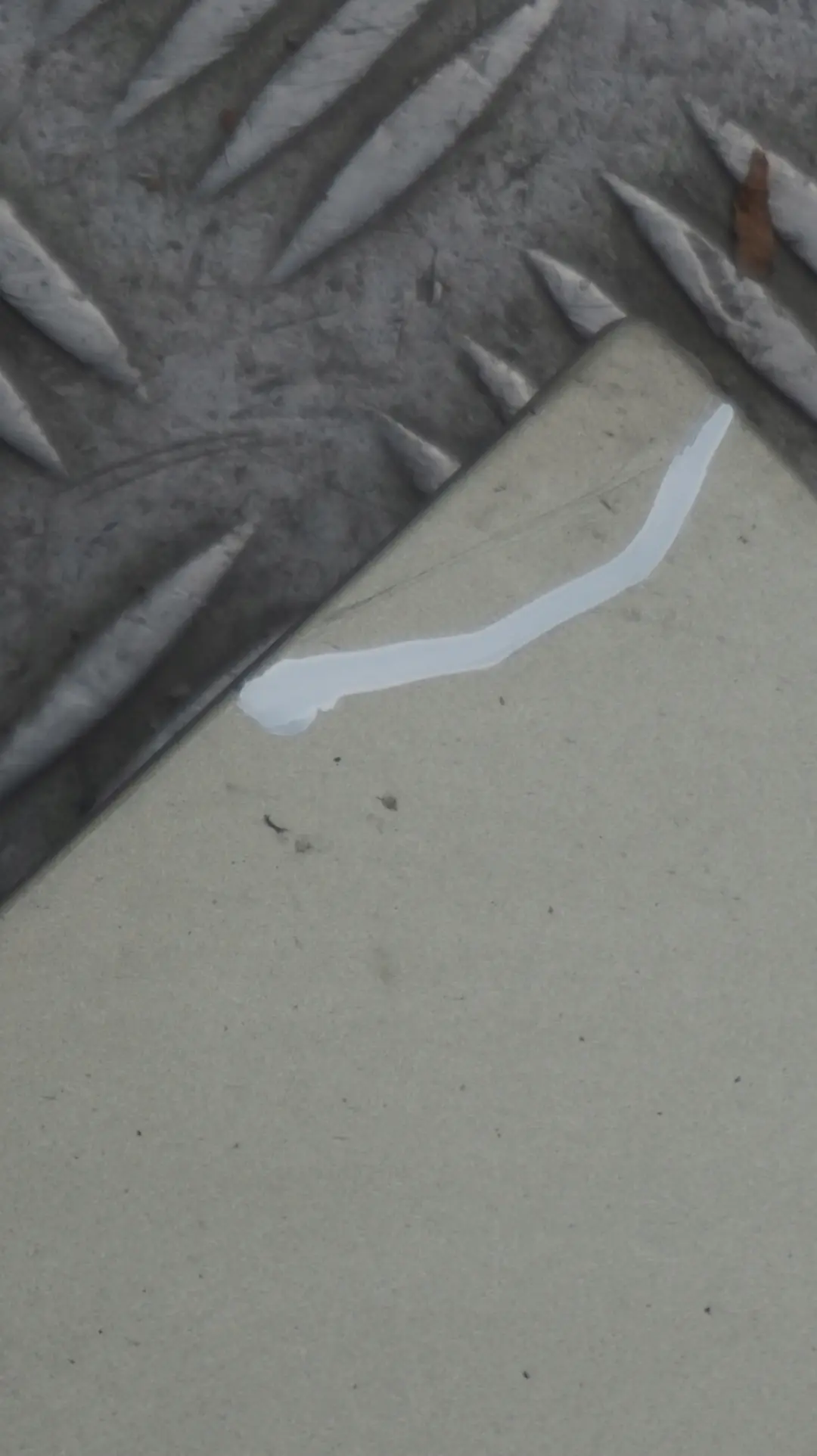 Błotnik lewy Sparkling Silver do MINI Cooper R56 R57 o numerze 2754725 MINI Cooper R56 R57 Błotnik lewy Sparkling Silver - SKU 2754725-SS6 - Numer Części 2754725