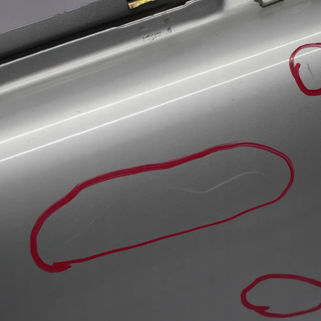 Puerta Trasera Derecha Brilliant Silver 744 para Mercedes S210 W210 Estate con número de pieza A2107302605 Mercedes S210 W210 Estate Puerta Trasera Derecha Brilliant Silver 744 - SKU A2107302605-BRS - Número de pieza A2107302605