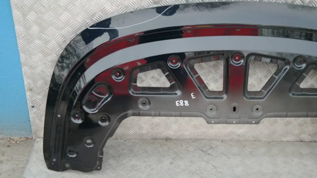 Pokrywa osłona przykrycie dachu do BMW E88 o numerze 41007188729 BMW E88 Pokrywa osłona przykrycie dachu - SKU 7188729 - Numer Części 41007188729