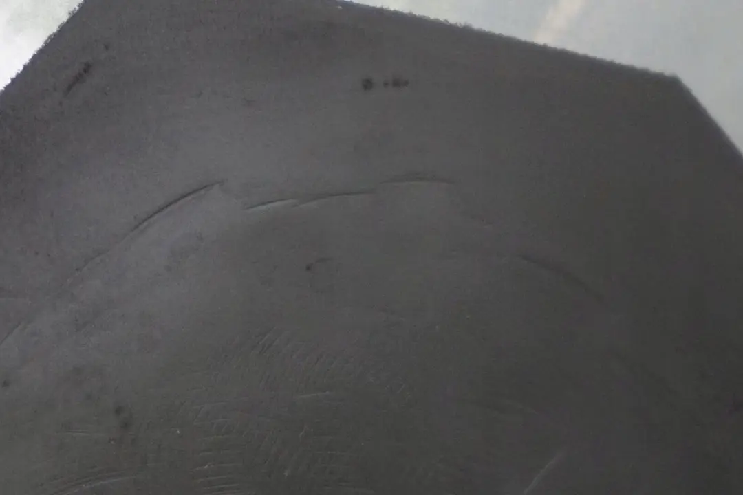 Błotnik prawy przedni silbergrau do BMW E60 E61 o numerze 7111430 BMW E60 E61 Błotnik prawy przedni silbergrau - SKU 7111430-SBG2 - Numer Części 7111430