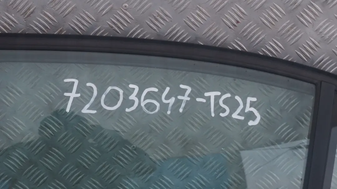 BMW 3 E90 Drzwi lewe tylne tył titansilber 354 - SKU 7203647-TS25 - Numer Części 7203647