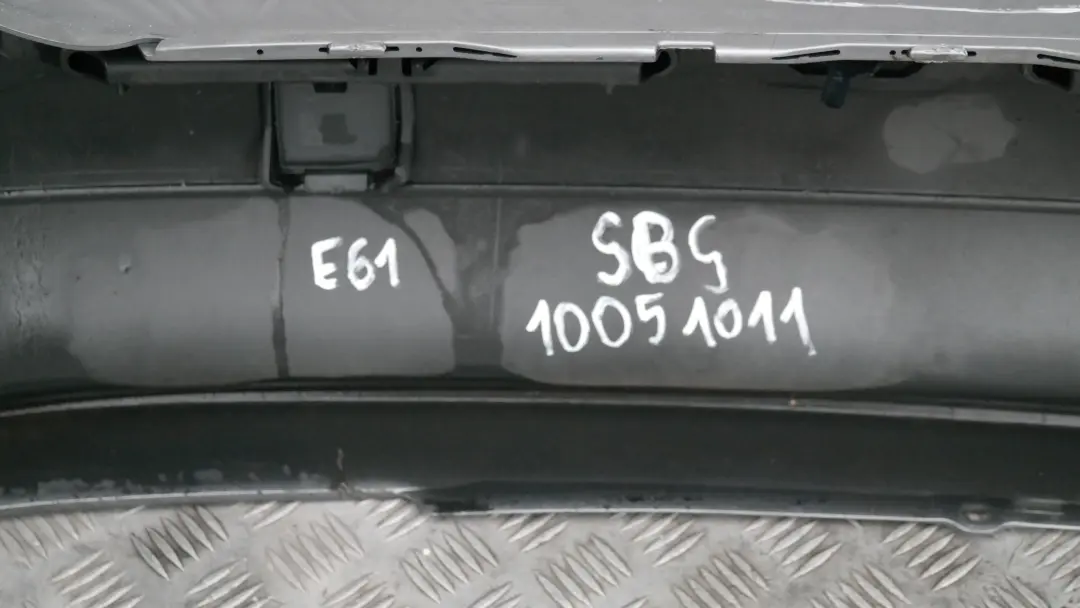 BMW E61 Zderzak tylny tył pdc silbergrau A08 - SKU 0306983-SBG - Numer Części 51120306983